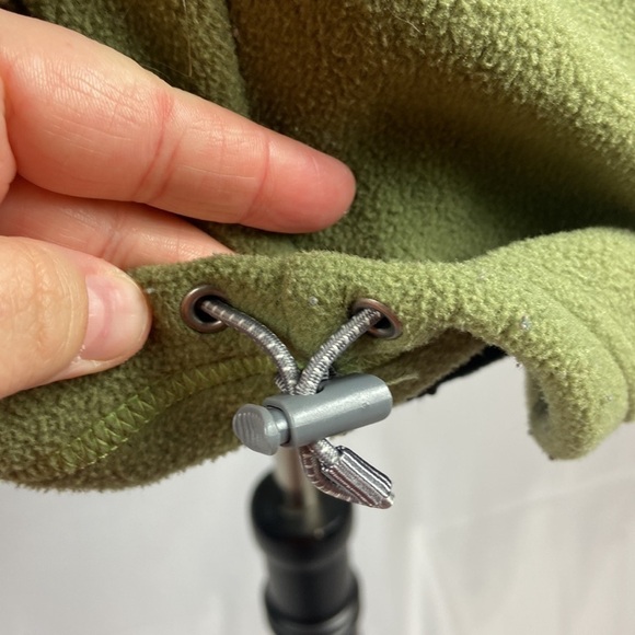 The North Face Two Toned Olive Green Fleece Zip Up Jacket - Picture 10 of 12